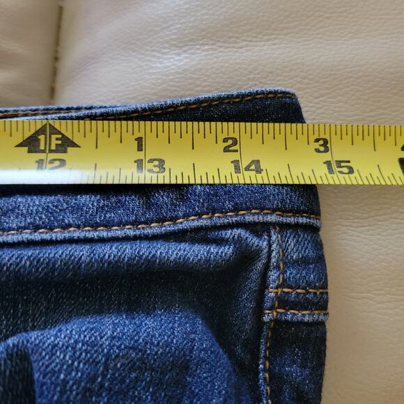 CAbi Women's Jeans Size 2 Low Rise Flare Jeans Great Condition - Picture 6 of 10
